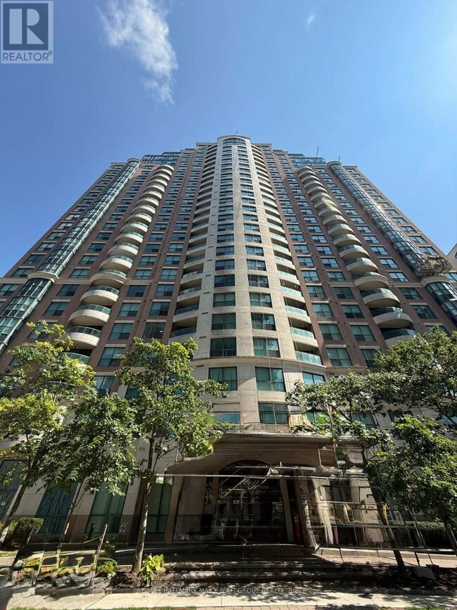 Building Photo - 7-1107 Lorraine Dr