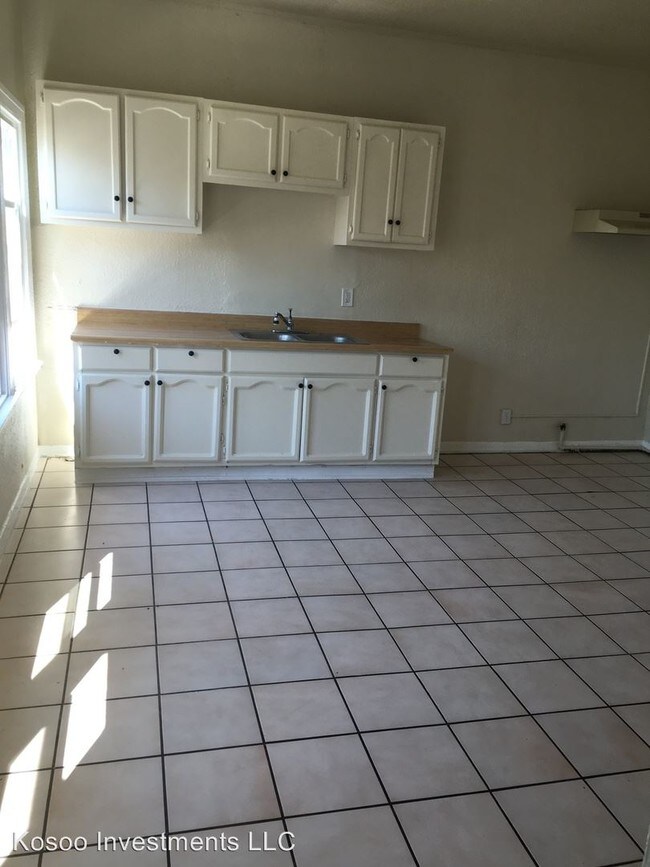 Foto del edificio - 1018 W 57th St