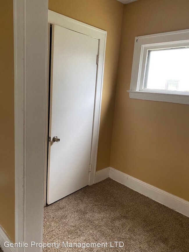 Building Photo - 3 br, 1 bath House - 11812 Parkhill Ave