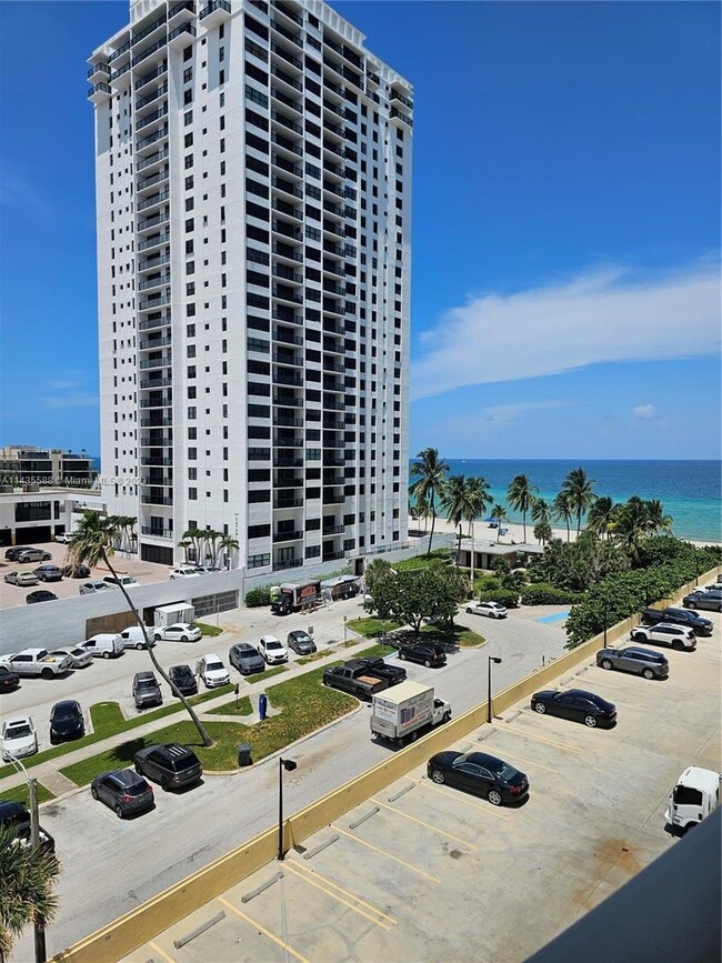 Building Photo - 2501 S Ocean Dr