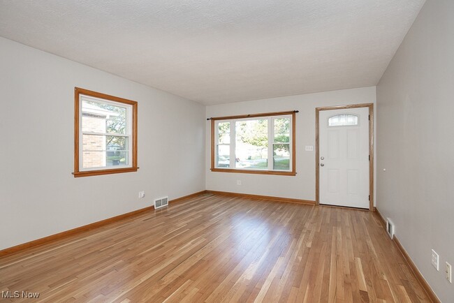Building Photo - 1040 Bertha Ave