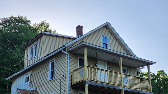 Building Photo - 138 Lafayette St