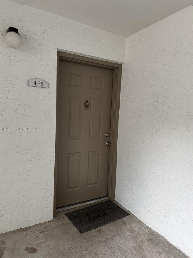 Foto del edificio - 640 S Park Rd