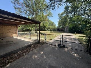 Foto del edificio - 2412 Redbud St