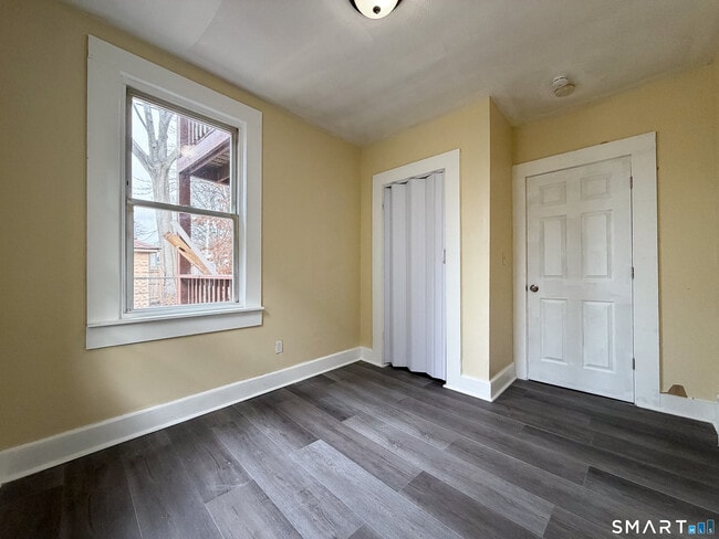 Foto del edificio - 330 Hollister St