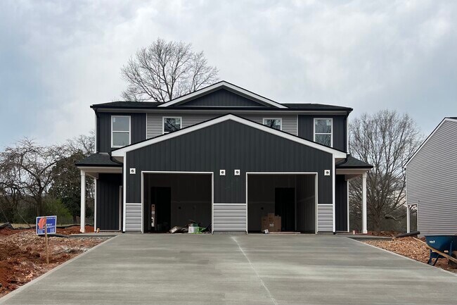 Foto del edificio - 277 Johnson Cir