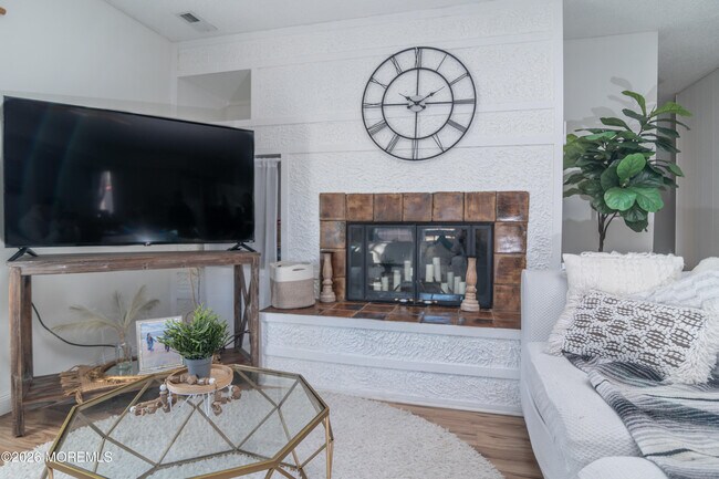 Foto del edificio - 48 Northrup Dr