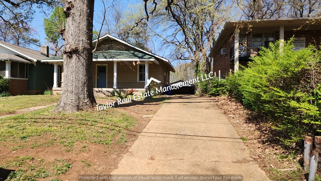 Building Photo - 728 Kendrick St