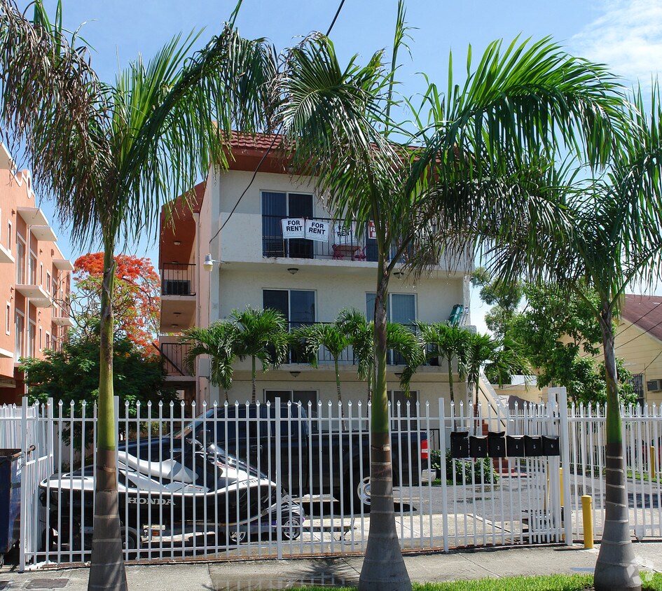 Building Photo - 851 NW 2nd St