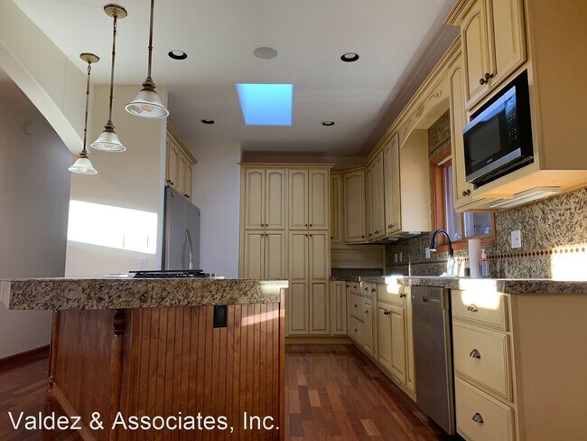 Foto del edificio - 3 br, 2 bath House - 1325 Hickox Street
