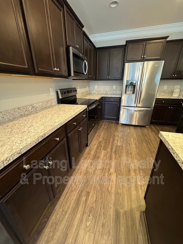 Building Photo - 837 Silver Leaf Dr