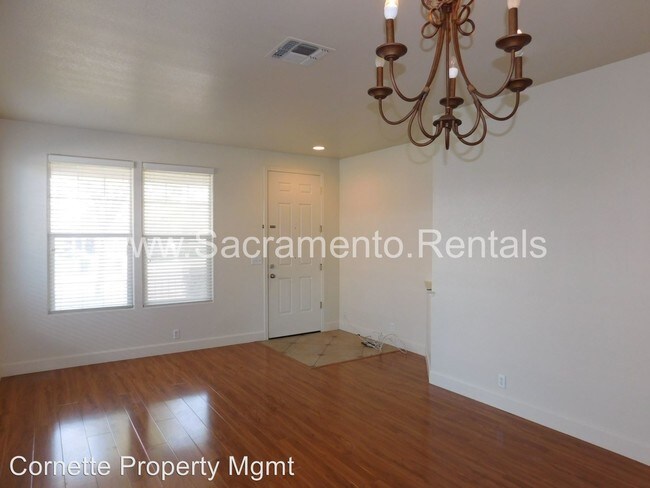Building Photo - 10062 Blossom Ridge Dr
