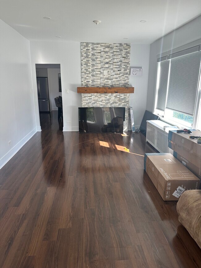Foto del edificio - 7109 N Keeler Ave