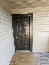 Building Photo - 933 Applewood Ln