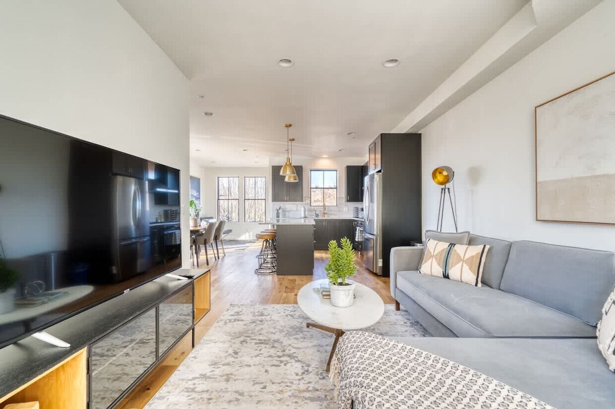 Foto principal - 508 NE 56th Ave