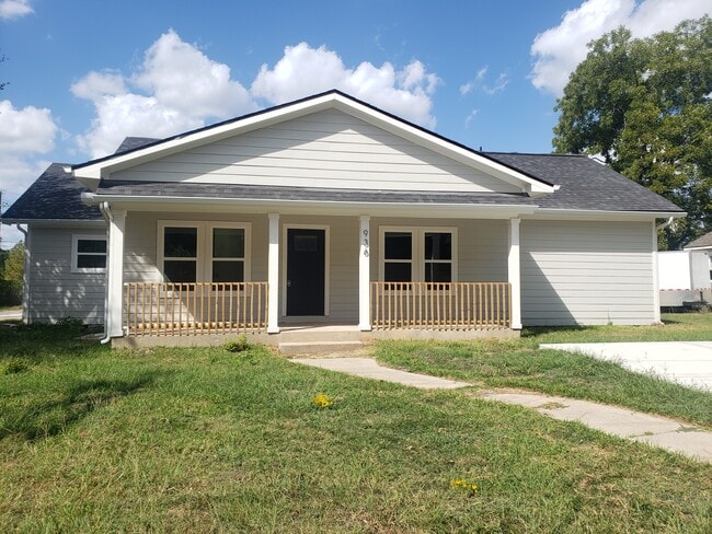 Fully Remodeled Home! - 936 W Austin St