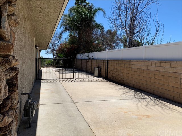 Building Photo - 25391 Jaclyn Ave