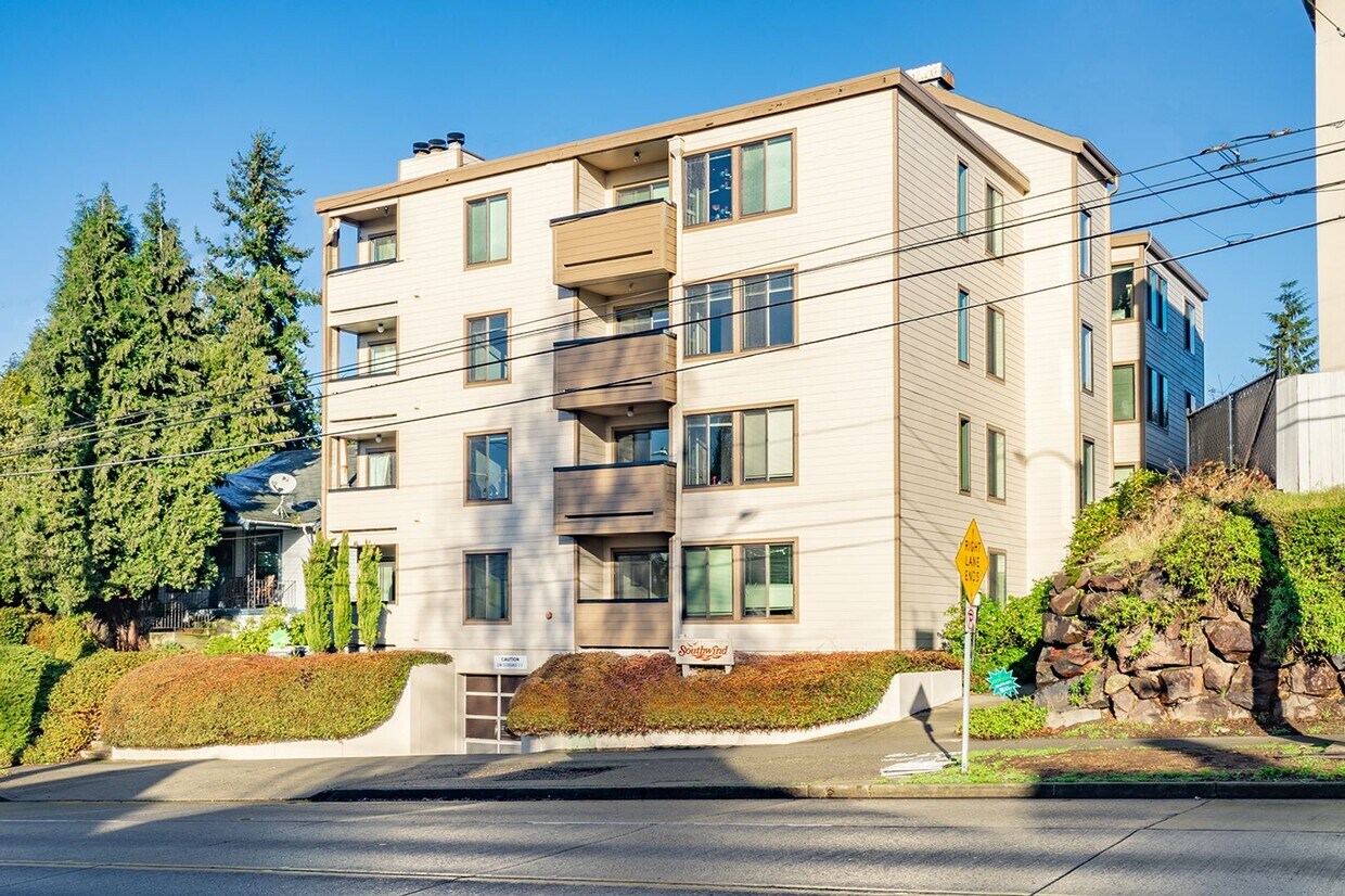 Building Photo - Southwind Apartments