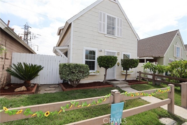 Primary Photo - 14605 Woodland Dr
