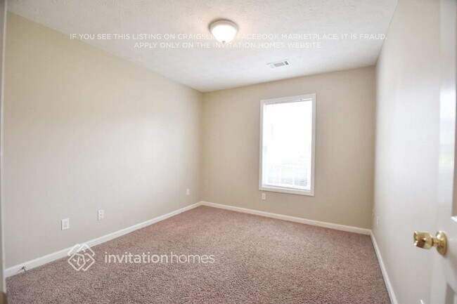 Foto del edificio - 95 Princeton Ct