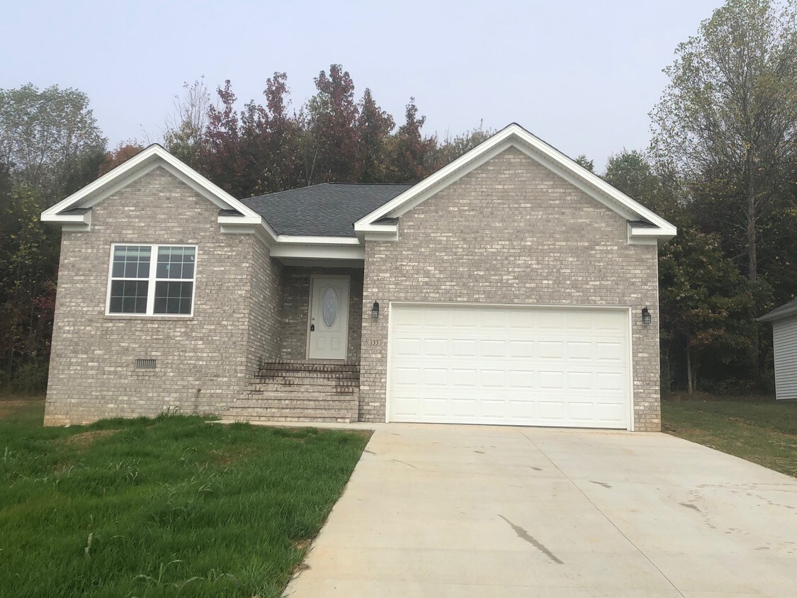 133 Ashkirk Ln, Glasgow, KY 42141 House Rental in Glasgow, KY