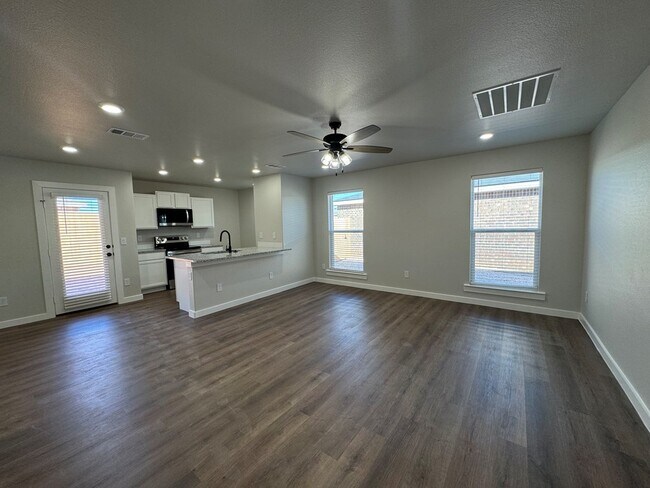 Foto del edificio - 10307 Creek St