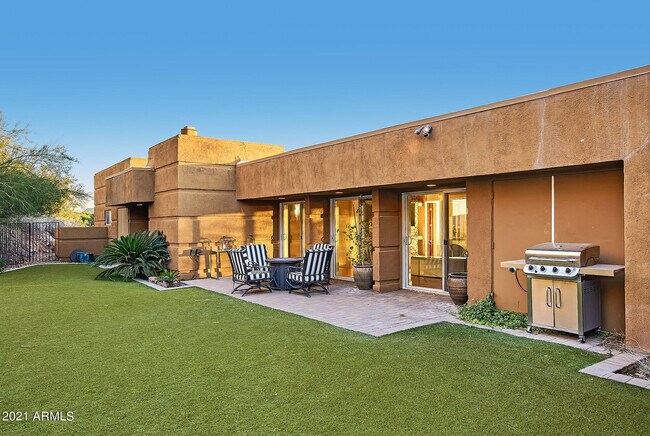 Foto del edificio - 4820 N Cottontail Run Rd