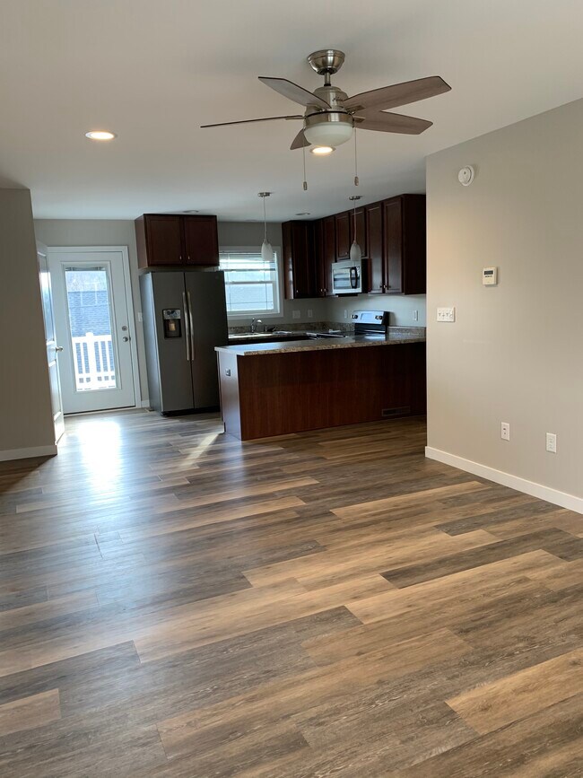 Foto del edificio - Staunton Townhomes 201-214