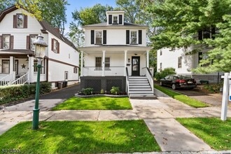 Building Photo - 40 Edgewood Rd