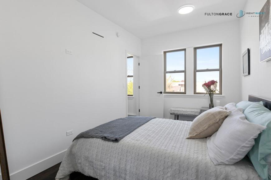 Primary Photo - 1 bedroom in Chicago IL 60660