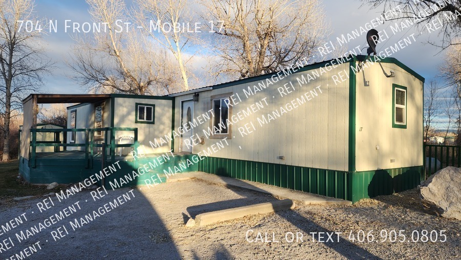 Foto principal - Spacious 3-Bed, 1-Bath Mobile Home @ Tahoe...