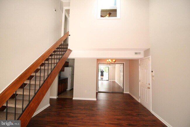 Foto del edificio - 1603 Carriage House Terrace