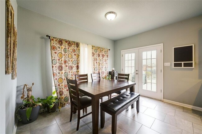 Foto del edificio - 11345 Avering Ln