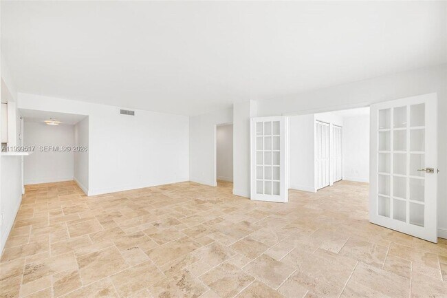Foto del edificio - 1420 Brickell Bay Dr