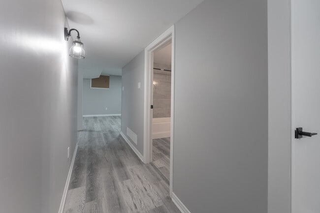 Building Photo - For Rent – 2 Bed / 1 Bath Basement Unit in...