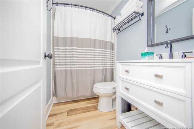 Foto del edificio - 6391 Bingham Pl