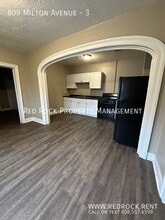 Building Photo - 809 Milton Ave
