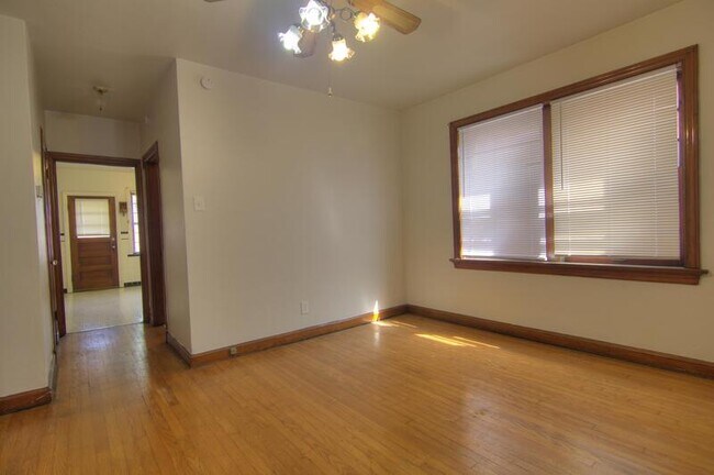 Building Photo - 4259 Bates St