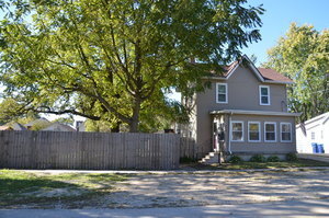 Building Photo - 213 N May St