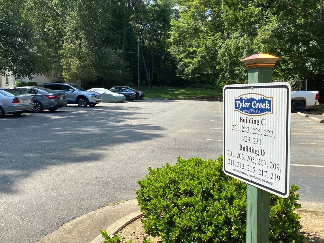 Foto del edificio - Tyler Creek condo convenient to Carolina a...