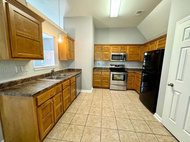 Building Photo - 7727 Cassidy Dr