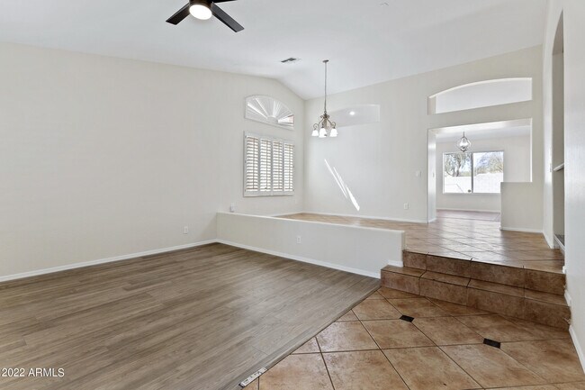 Foto del edificio - 5976 W Audrey Ln