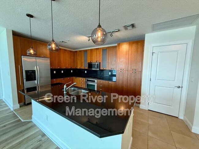 Foto del edificio - 1431 Riverplace Blvd