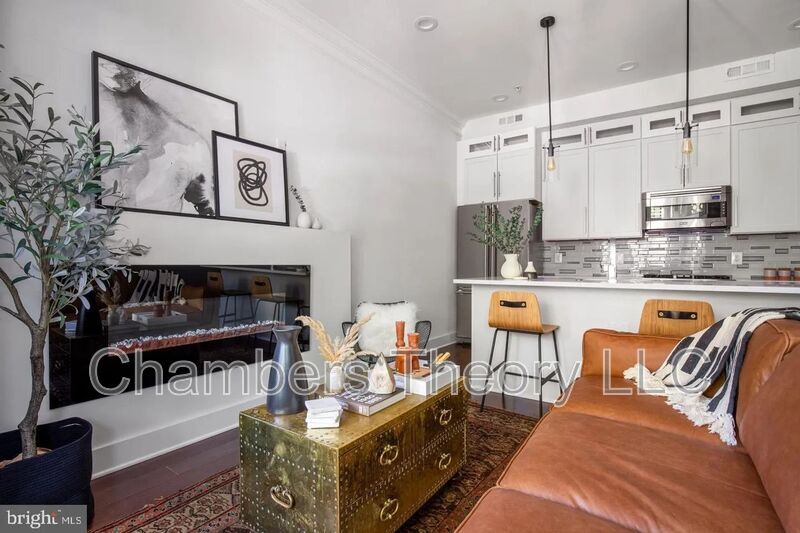 Foto principal - 1640 19th St NW