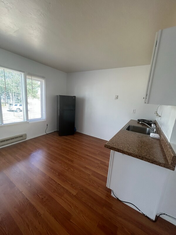 Foto del edificio - 426 E 9th St