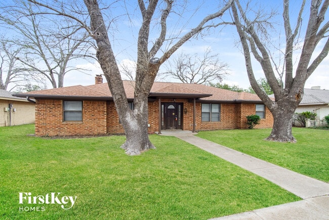 Building Photo - 1517 Clear Point Dr