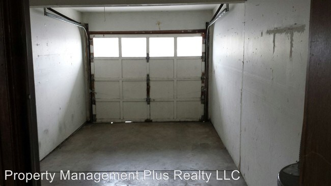 Building Photo - 2330 Wedgewood Ave