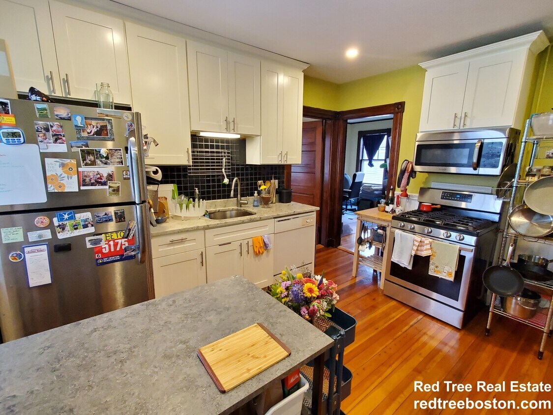 19 Edward T Sullivan Rd Unit 3, Cambridge, MA 02138 19 Edward T