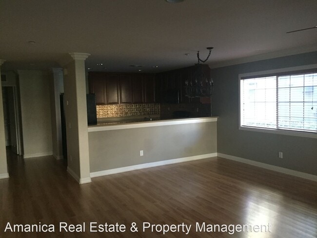 Building Photo - 2 br, 2.5 bath House - 15661 Lasselle St #83