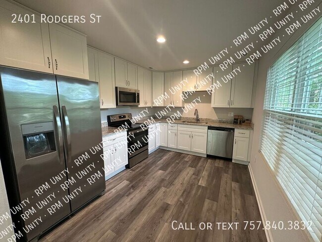 Foto del edificio - 2401 Rodgers St